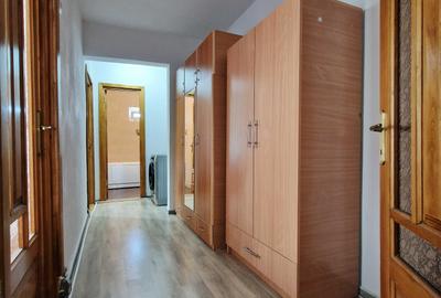 Apartament cu 3 camere semidecomandat în Micro 16 - 6