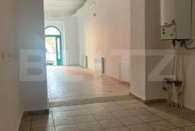 Spațiu comercial, de 60 mp, în Central - 2
