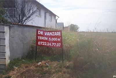 Teren de 5000 mp, în Central