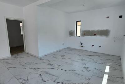 Casă cu 4 camere cu Teren 322 Mp în Romanești - 3