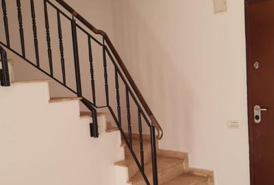 Duplex cu 6 camere cu Canalizare în Joița - 12