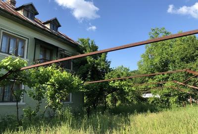 Casă cu 4 camere cu Teren 10000 Mp în Preotești