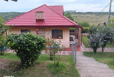 Casă cu 4 camere în Rediu