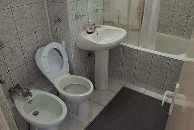 Apartament cu 2 camere în Micro 16