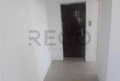 Apartament cu 3 camere nedecomandat în Central - 3