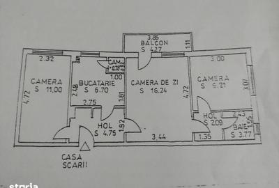 Apartament cu 3 camere semidecomandat în Far