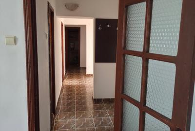 Apartament cu 3 camere decomandat în Central - 4