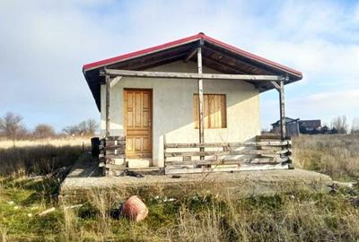 Casă cu Teren 10000 Mp în Central