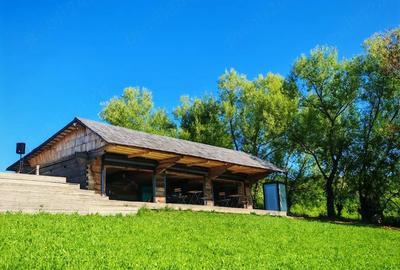 Spațiu comercial, de 3,000 mp, în Budești - 1