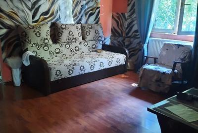Apartament cu 2 camere decomandat în Grecii de Jos