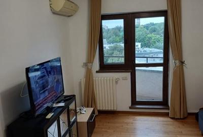 Apartament cu 2 camere decomandat în Central - 2
