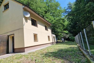 Casă individuală cu 5 camere cu Teren 2122 Mp în Lendt
