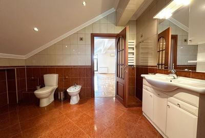 Casă individuală cu 8 camere cu Canalizare în Pipera - 49