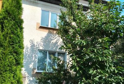 Casă cu 4 camere în Central - 2