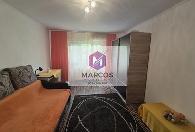 Apartament cu 2 camere decomandat în Cuptoare (Reșița)