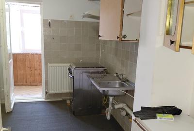 Apartament cu 2 camere decomandat în Exterior Vest