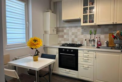 Apartament cu 2 camere semidecomandat, mobilat în Rahova