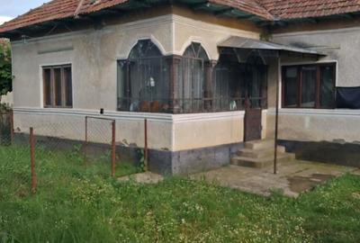 Casă cu Teren 900 Mp în Galicea