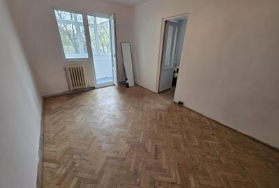 Apartament cu 3 camere în Alexandru cel Bun