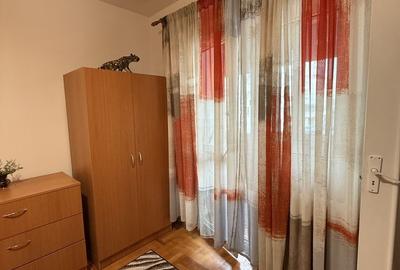 Apartament cu 3 camere semidecomandat în 7 Noiembrie - 1
