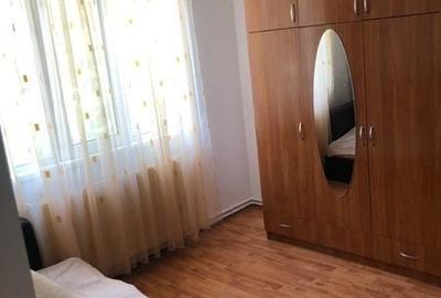 Apartament cu 2 camere în Micro 19