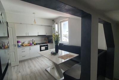 Apartament cu 4 camere decomandat în Central - 2