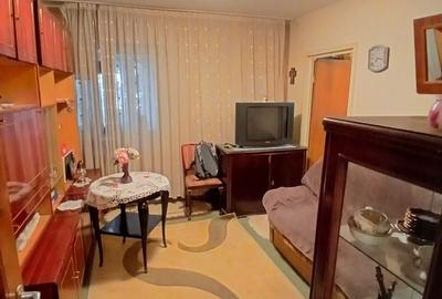 Apartament cu 2 camere semidecomandat în Rahova