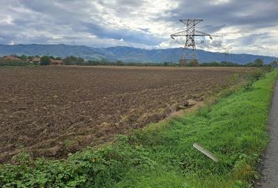 Teren de 15000 mp, în Central - 1
