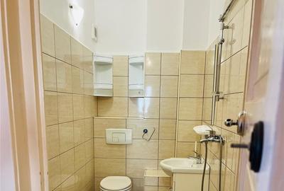 Apartament cu 2 camere semidecomandat în Centrul Civic