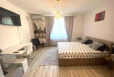 Garsonieră decomandată în Central