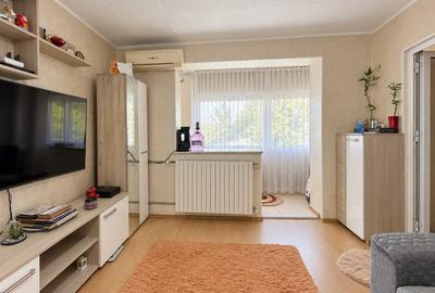 Apartament cu 2 camere semidecomandat, mobilat în Tomis Nord
