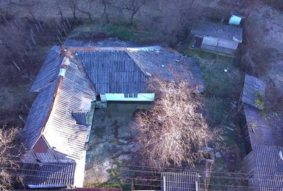 Casă cu 3 camere în Șesuri