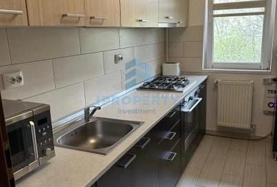 Apartament cu 3 camere semidecomandat în Theodor Pallady