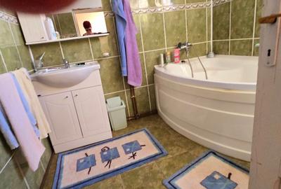 Casă individuală cu 7 camere cu Canalizare în Pucioasa - 16