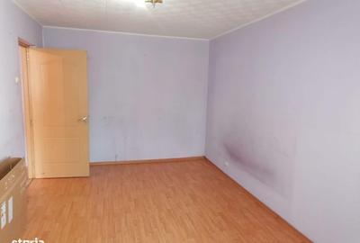 Apartament cu 4 camere semidecomandat, mobilat în Sălăjan - 7