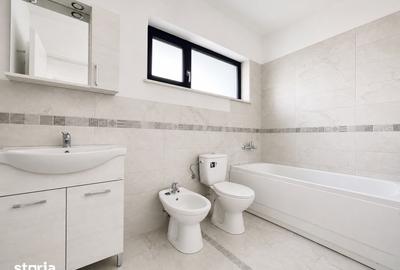 Casă cu 3 camere cu Teren 250 Mp în Ipotești