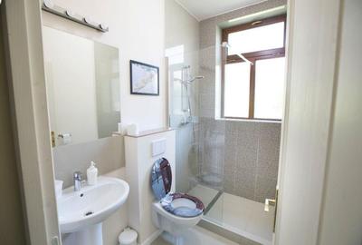 Apartament cu 3 camere decomandat în Sub Arini