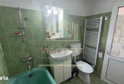Casă cu 6 camere cu Teren 456 Mp în Ultracentral