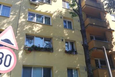 Apartament cu 3 camere decomandat în Brâncoveanu - 1