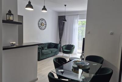 Apartament cu 3 camere decomandat, mobilat în Brașovul Vechi - 1
