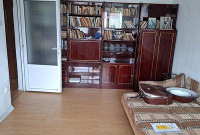 Apartament cu 3 camere decomandat în Pantelimon