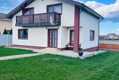 Casă cu 4 camere cu Teren 550 Mp în Dobreni