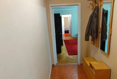 Apartament cu 2 camere semidecomandat în Girocului