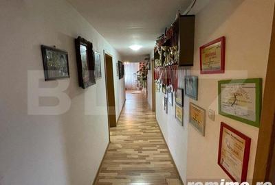 Casă cu 8 camere cu Teren 260 Mp în Central - 3