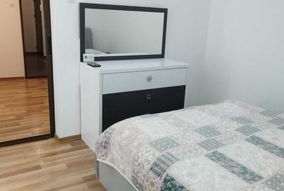 Apartament cu 2 camere semidecomandat în Podu Roș
