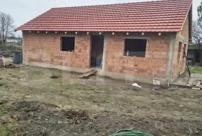 Casă cu Teren 1500 Mp în Tormac - 2
