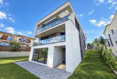 Duplex cu 5 camere cu Canalizare în Mănăștur