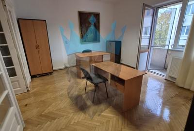 Birou, de 72.360000610352 mp, în Calea Călărașilor