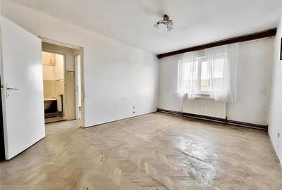 Apartament cu 2 camere semidecomandat în Florilor
