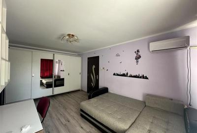 Apartament cu 2 camere semidecomandat, mobilat în Podu Roș